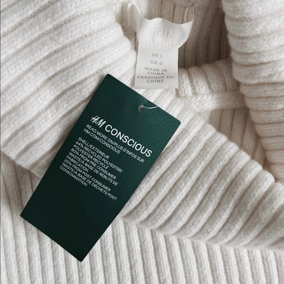 H&M ribbed turtleneck sweater - Picture 3 of 4